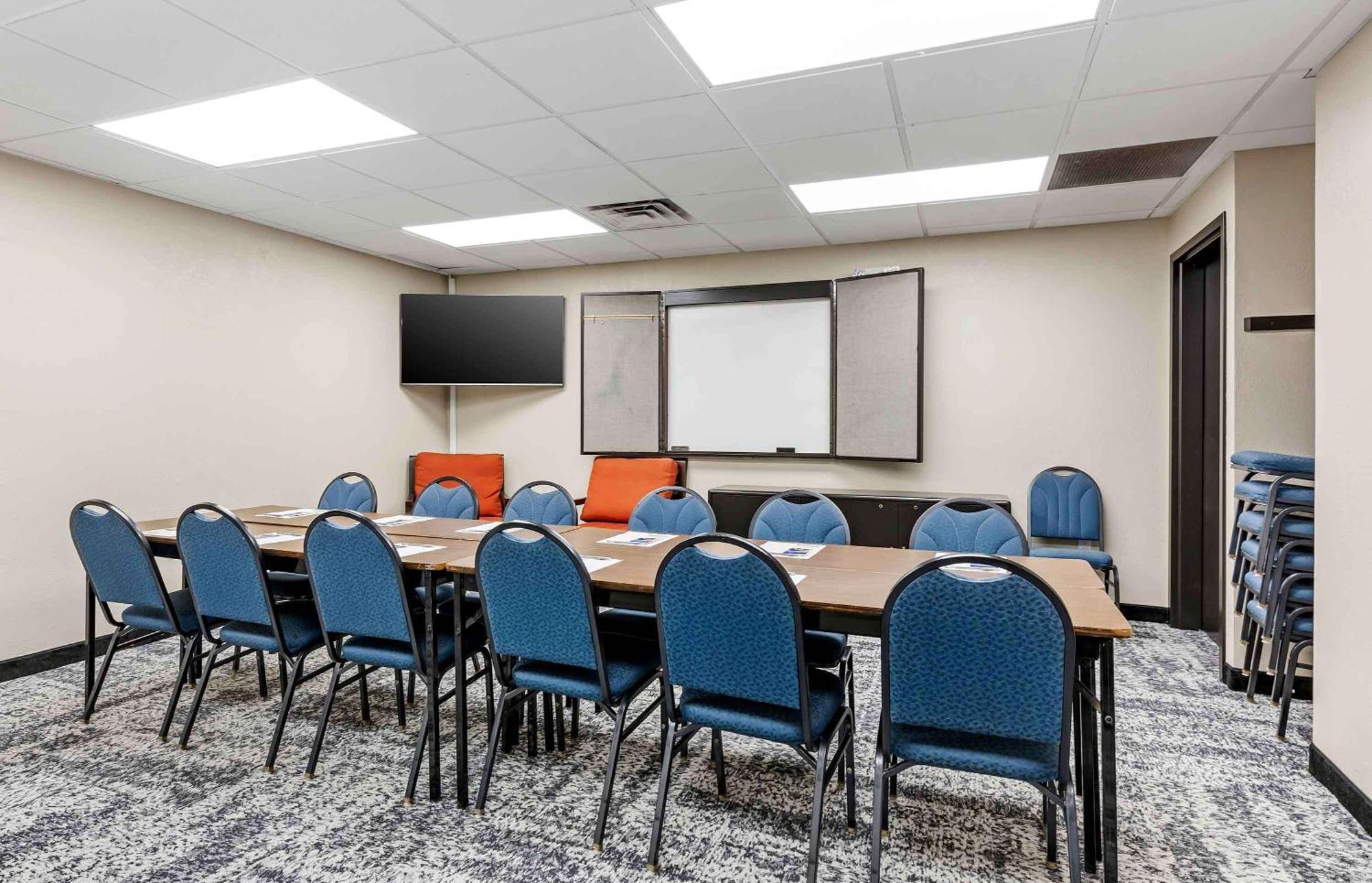 צ'יקטווואגה Extended Stay America Suites - Buffalo - Airport מראה חיצוני תמונה